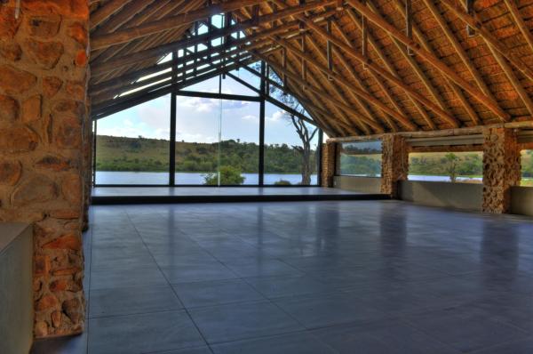 Cradle Moon Lakeside Game Lodge - 208796