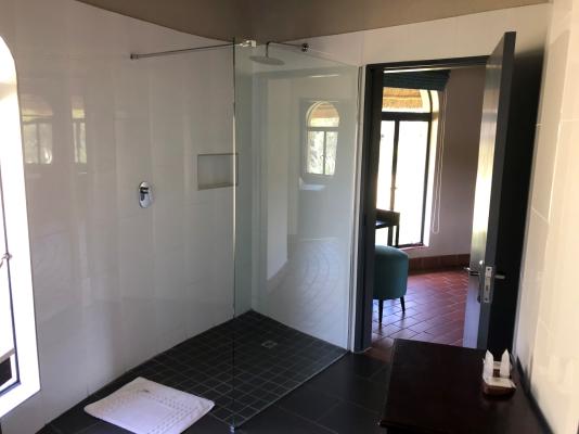 Cradle Moon Lakeside Game Lodge - 208800