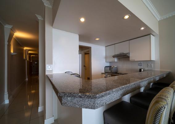 The Peninsula All-Suite Hotel - 209634