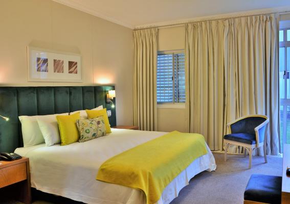 The Peninsula All-Suite Hotel - 209692