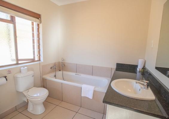 Piekenierskloof Mountain Resort - 209875