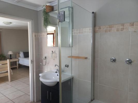 Room image 5