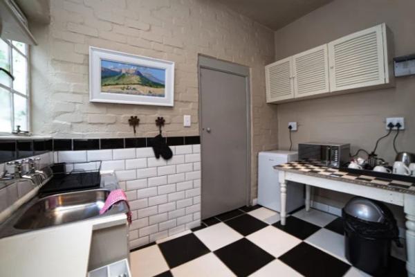 Karoo Art Hotel - 210732