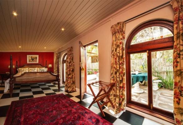 Karoo Art Hotel - 210735