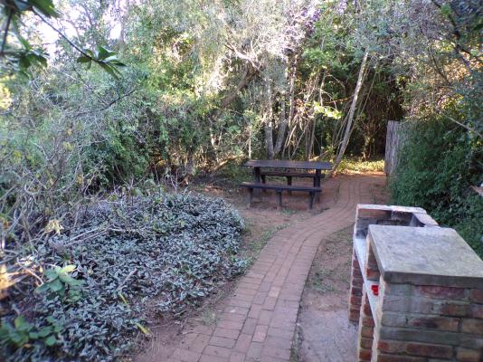 Loerie Cottage Braai Area