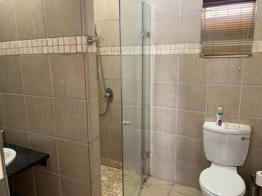 Room image 1