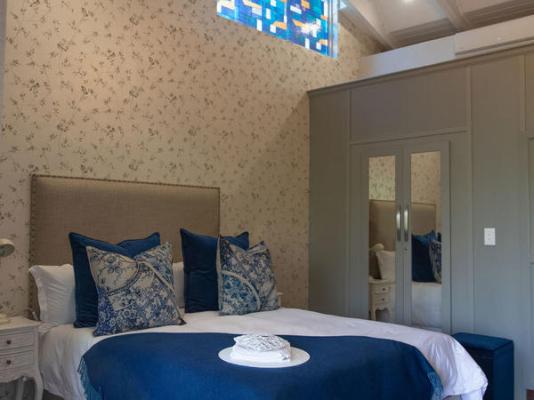 Room image 1