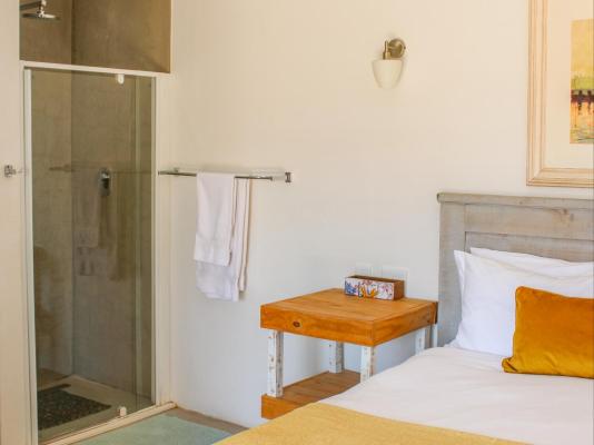 Room image 2