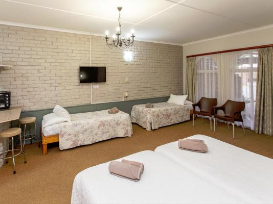 Room image 6