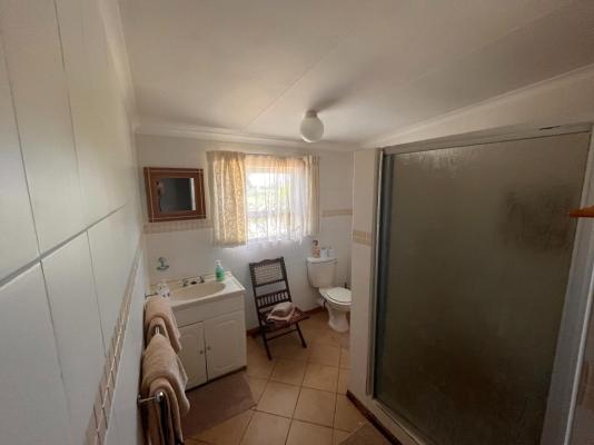 Room image 3
