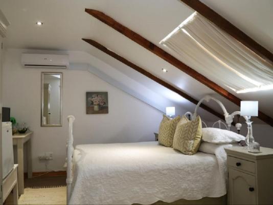 Room image 1