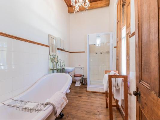 Room image 7