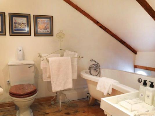 Room image 1