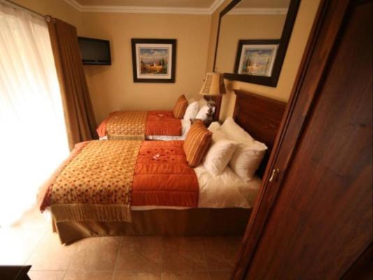 Room image 4