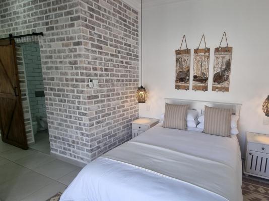 Room image 4