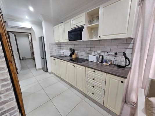 Room image 4