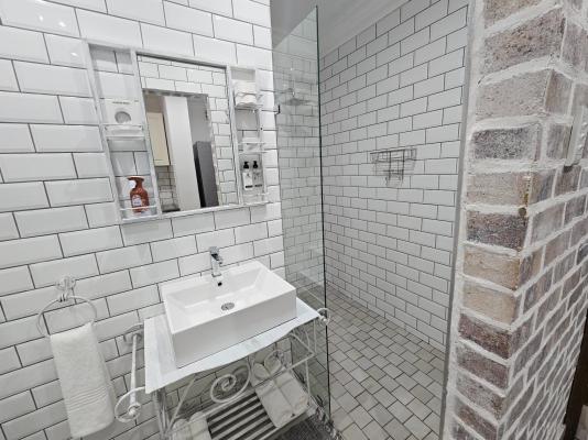 Room image 6