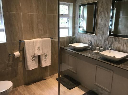 Room image 2