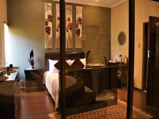 Moonriver Guest House - 215282
