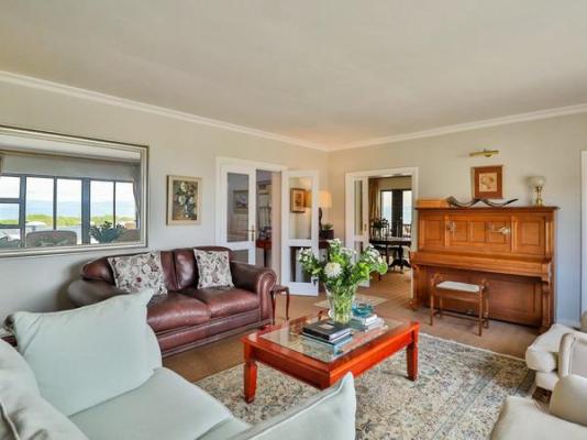 The Whale's Tale Guesthouse - 215928