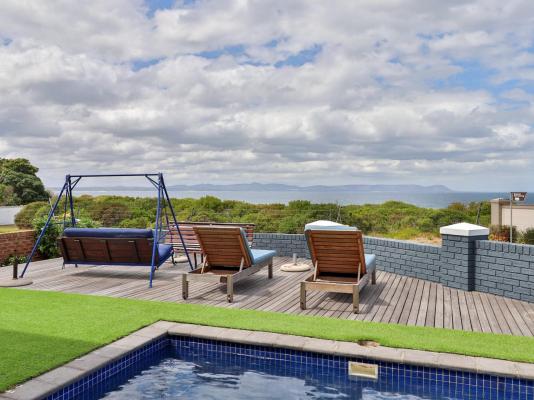 The Whale's Tale Guesthouse - 215929
