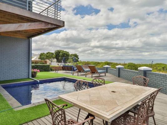 The Whale's Tale Guesthouse - 215934