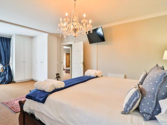The Whale's Tale Guesthouse - 215938