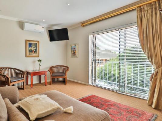 The Whale's Tale Guesthouse - 215943