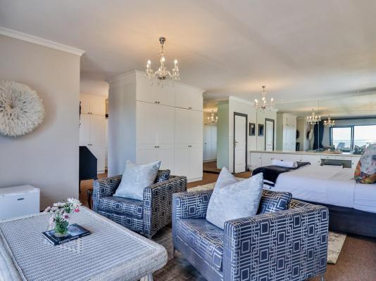 The Whale's Tale Guesthouse - 215952