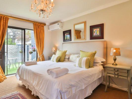 The Whale's Tale Guesthouse - 215958