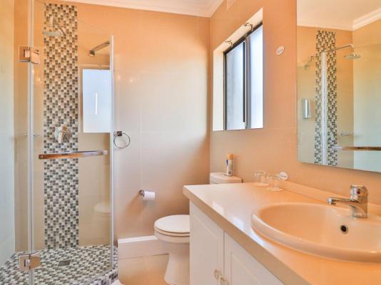 The Whale's Tale Guesthouse - 215960