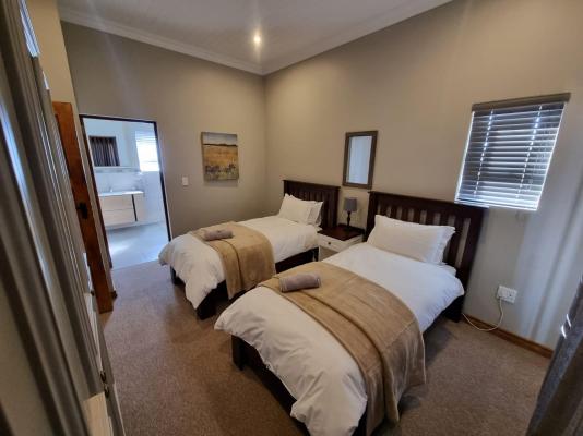 Room image 6