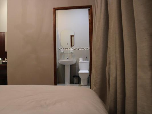 Room image 1