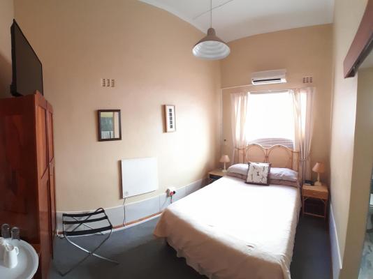 Room image 11