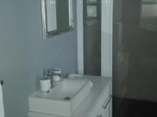 Room image 1