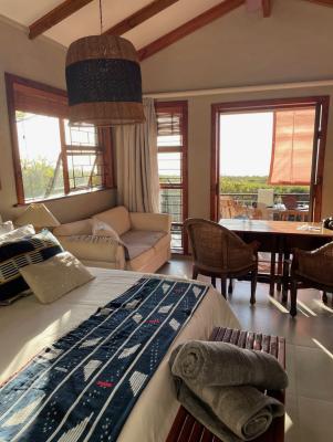 Artists Cottages Gordon's Bay - 220800