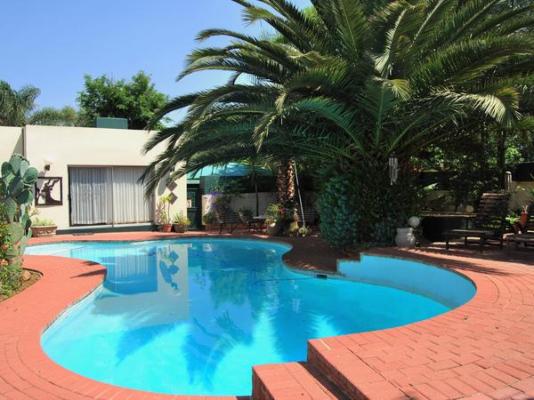 SleepEezy Cottages - 221363