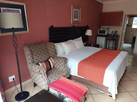 SleepEezy Cottages - 221388