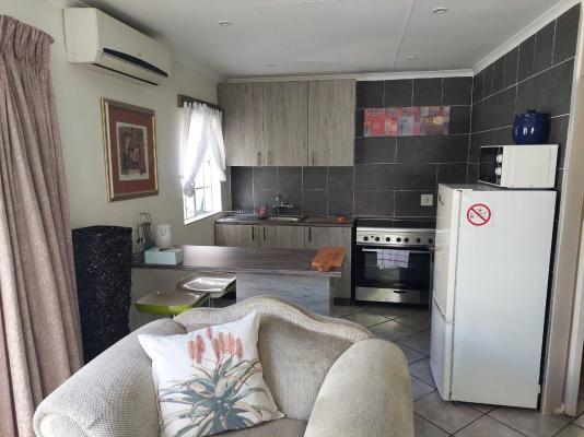 SleepEezy Cottages - 221417