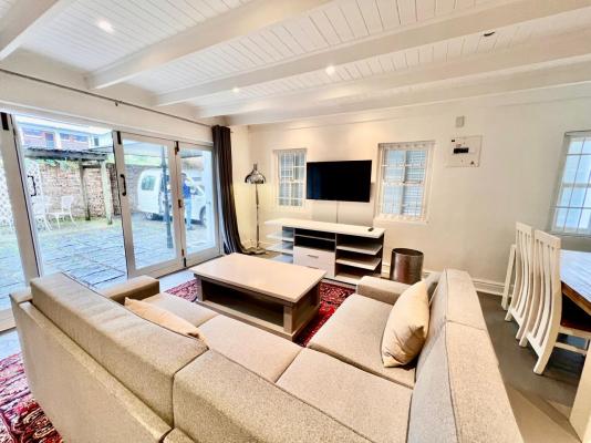 Pinotage Deluxe Apartment - 221593