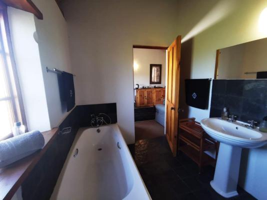 Room image 5