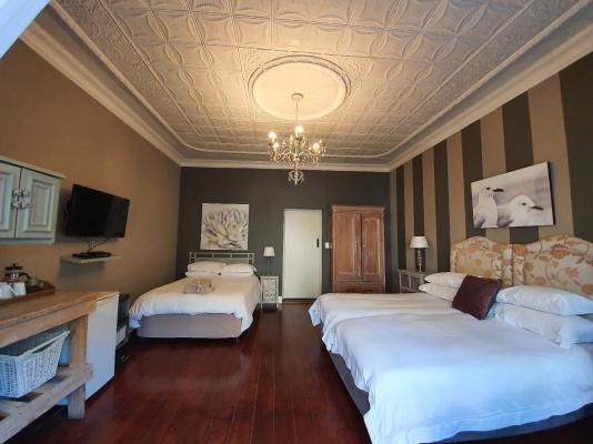 Room image 4