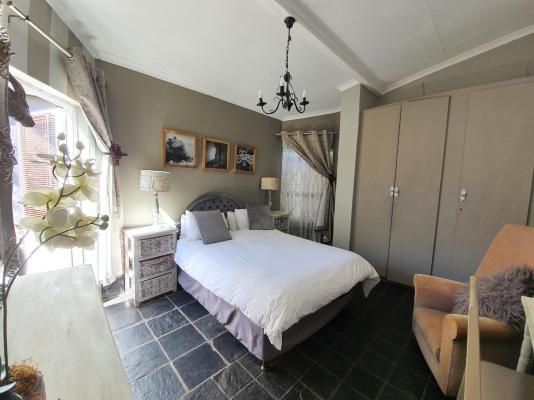 Room image 5