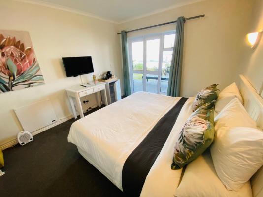 Room image 6