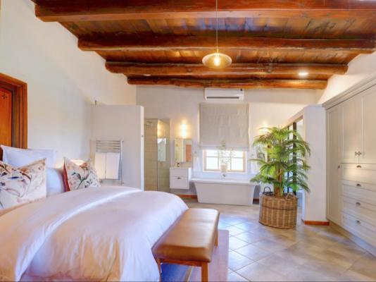 Almond Valley Manor & Cottages - 225243