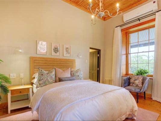 Almond Valley Manor & Cottages - 225264