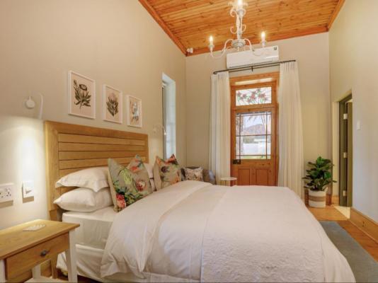 Almond Valley Manor & Cottages - 225269
