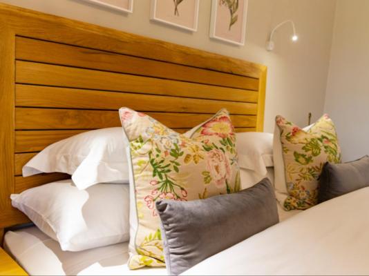 Almond Valley Manor & Cottages - 225274