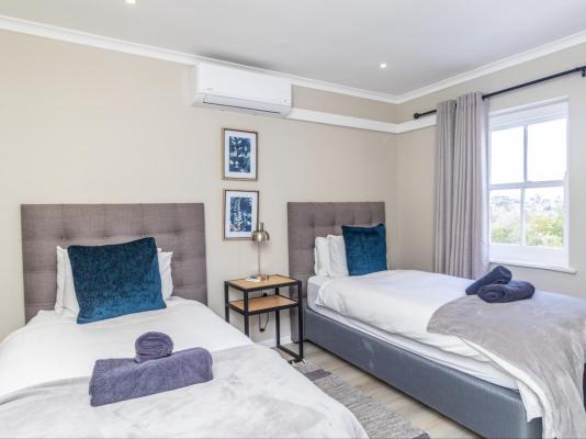 Room image 3