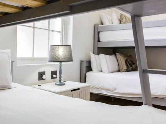 Room image 2